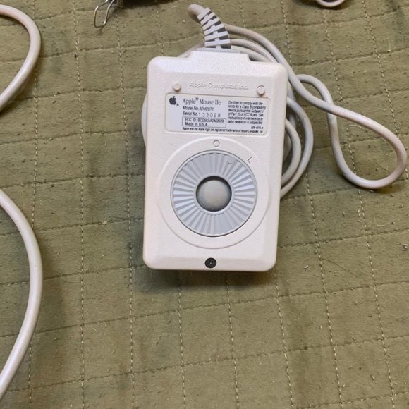 Macintosh Plus 1Mb and Hard Disk 20SC - Picture 8 of 12